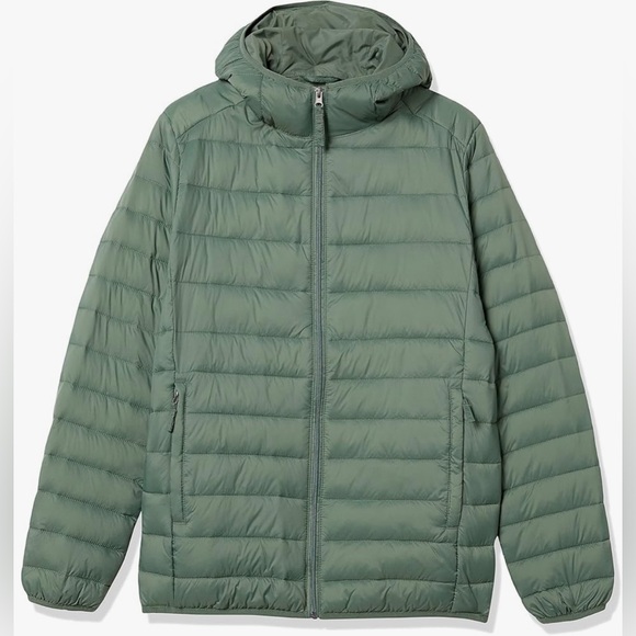 Amazon Basics Lightweight Waterproof Puffer Jacket Men's Packable Winter Jacket - Picture 5 of 10